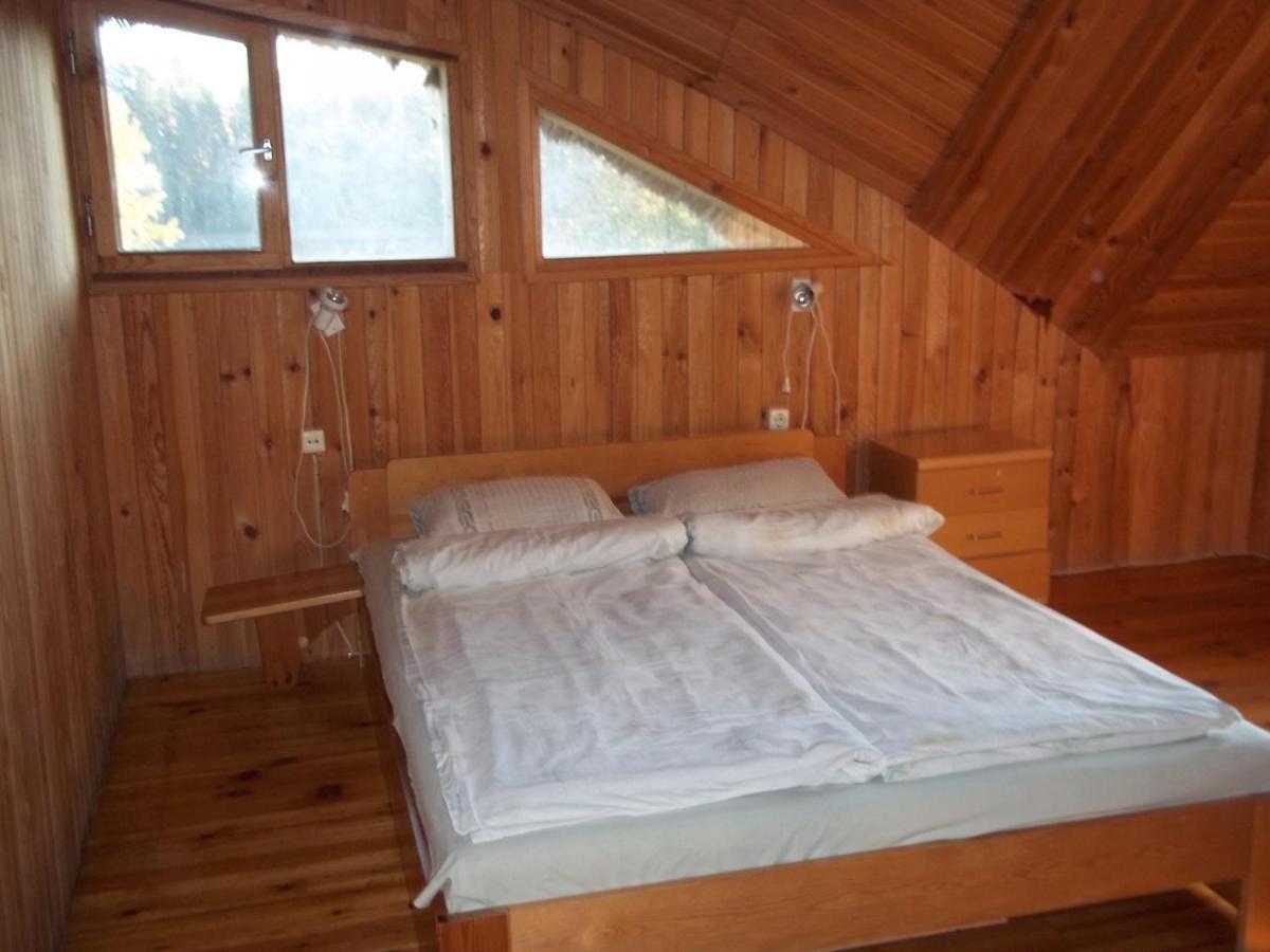 Villa Denderi à Rubene Chambre photo